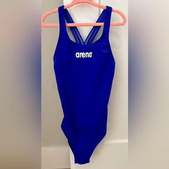 swim team Arena - Picture 1 of 1